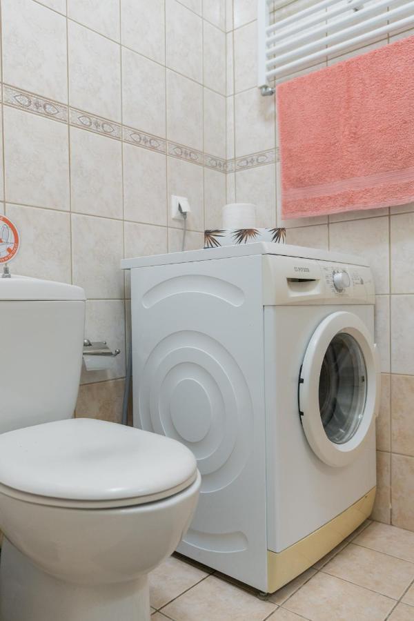Aurelia Apartment